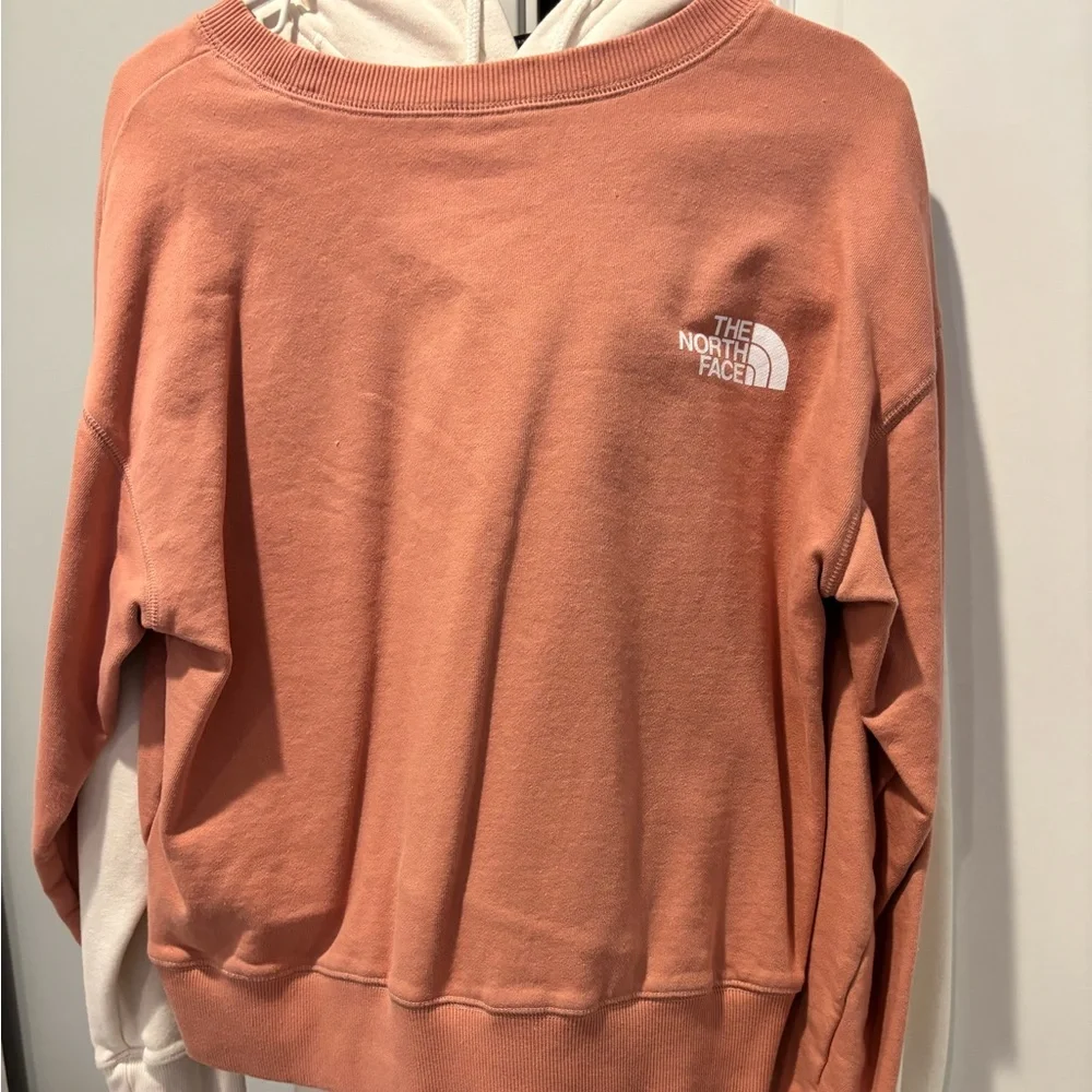 The North Face Coral Sweatshirt - Picture 2 of 2